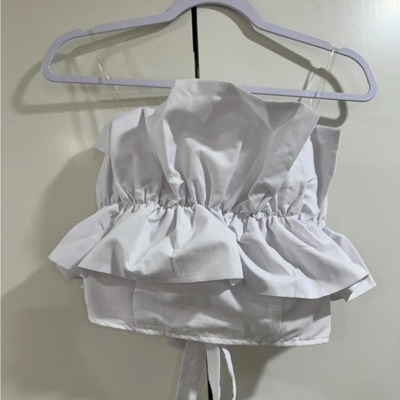 Chic White Ruffled Top - Picture 3 of 6